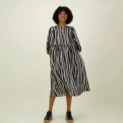 Metsola Kaikki Aikuisten Vaatteet|Mekot>ALLEY VOLUME SLEEVE MIDI DRESS -MEKKO | LICORICE
