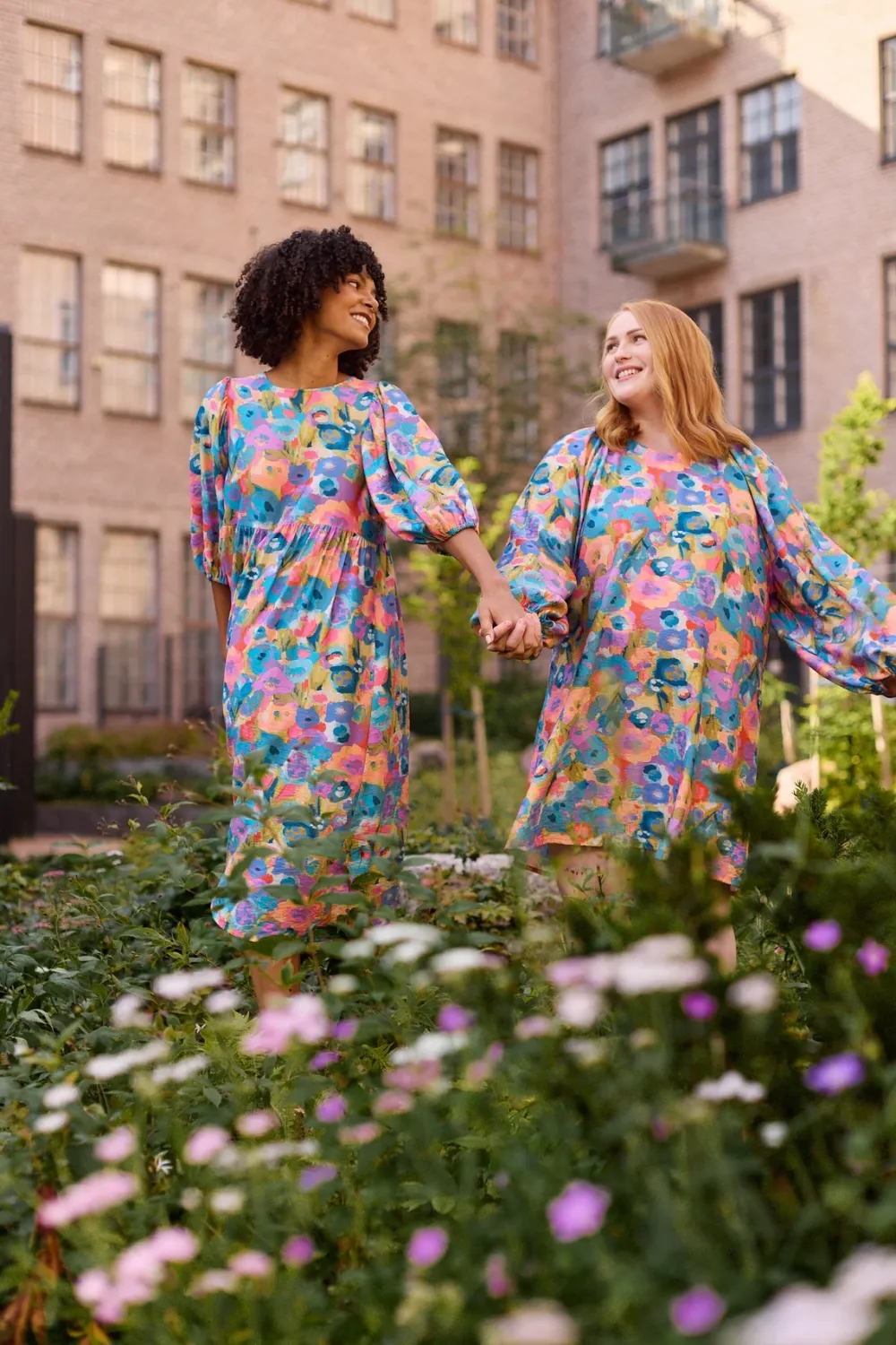 Metsola Kaikki Aikuisten Vaatteet|Samanlaiset Asut Lapsen Kanssa>MIRACLES VOLUME SLEEVE MIDI DRESS -MEKKO