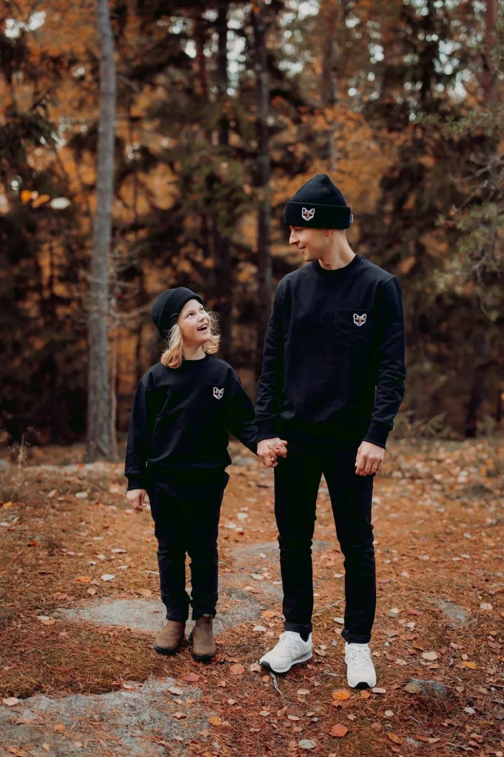 Metsola Samanlaiset Asut Lapsen Kanssa|Paidat>OVERSIZE -LASTEN COLLEGEPAITA | BLACK